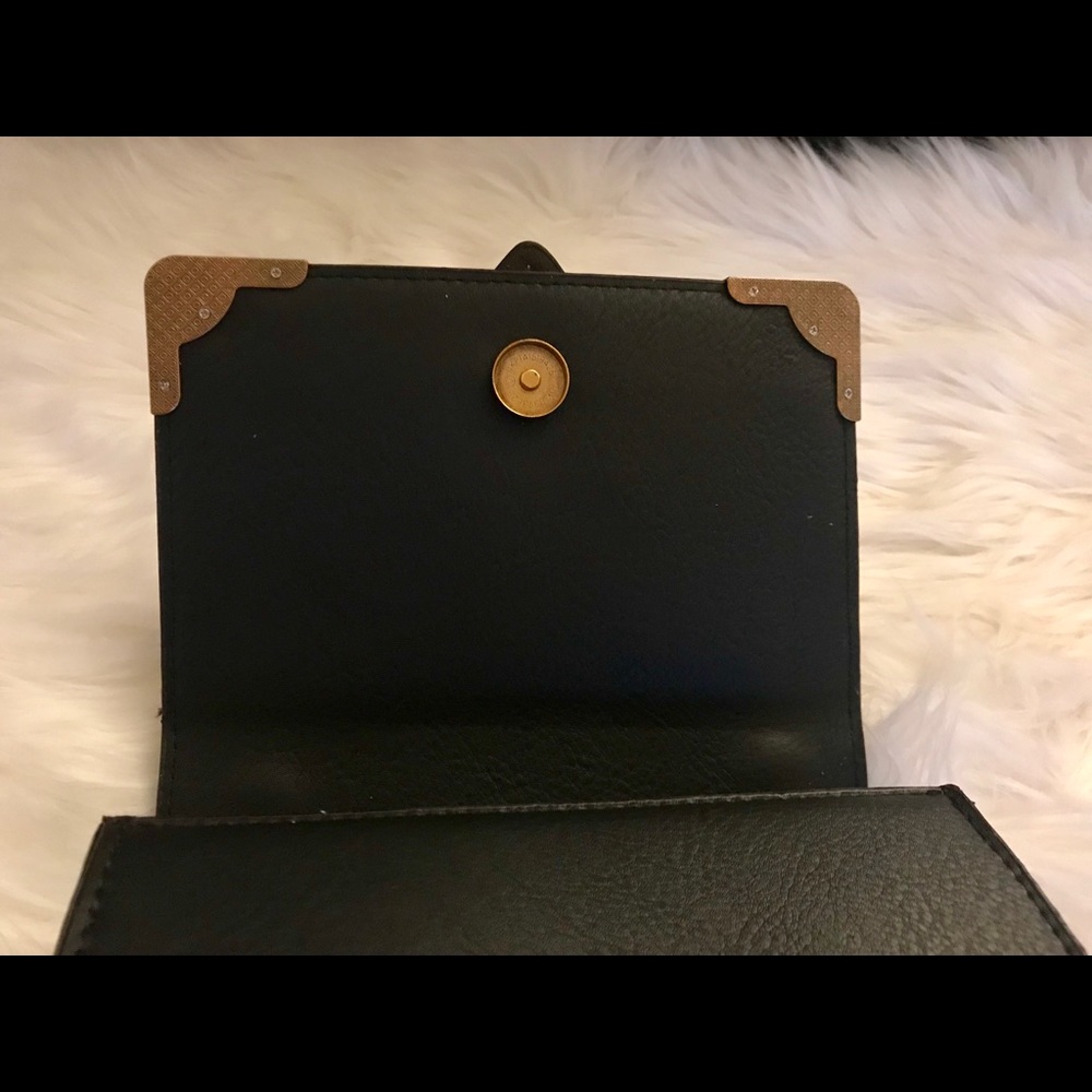 Vintage Inspired Top Handle Shoulder Bag - Picture 5 of 6